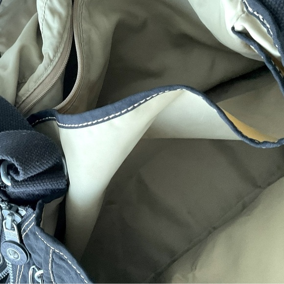 Kipling Vintage Black Expandable Messenger Laptop Crossbody Bag 18 X 15 X 6 - Picture 8 of 14